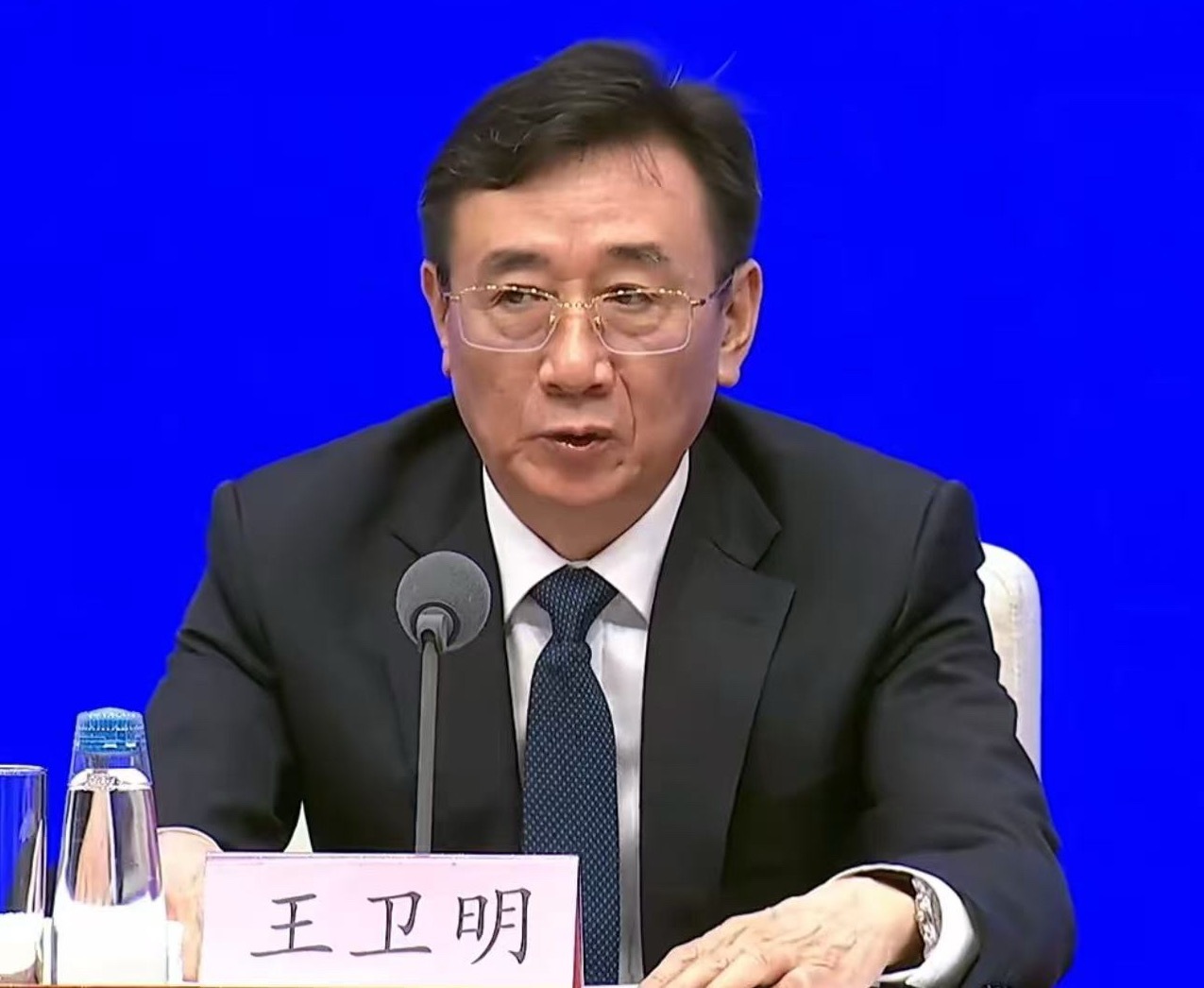7月20日，国务院新闻办公室举行新闻发布会，介绍2026年上半年工业和信息化发展