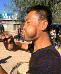 是堵住了吗？怎么还鼓着气