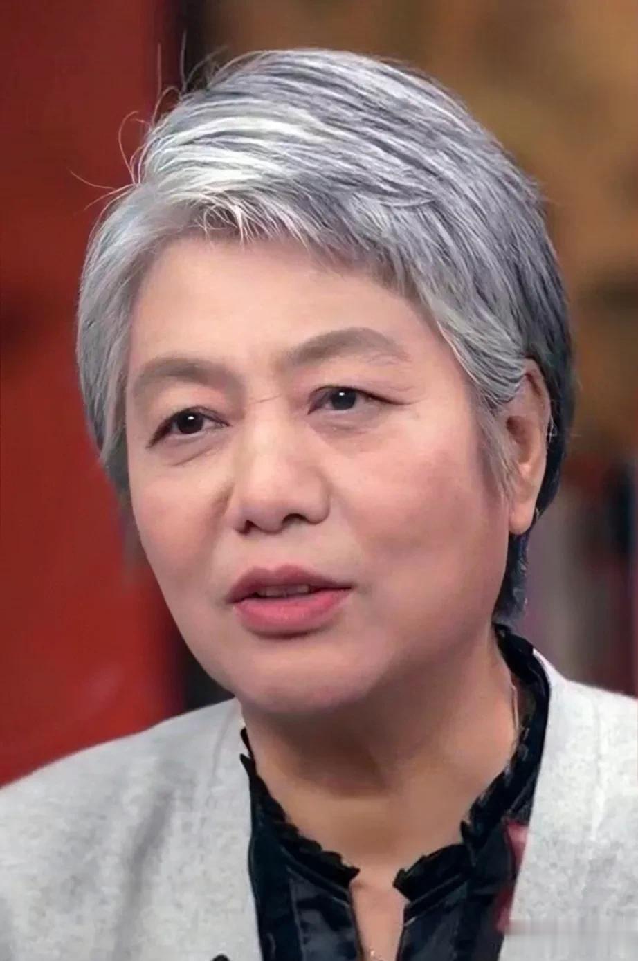 一次讲座上，犯罪心理学专家李玫瑾说:有一个罪犯，给我的启迪最大，20来岁进去，5