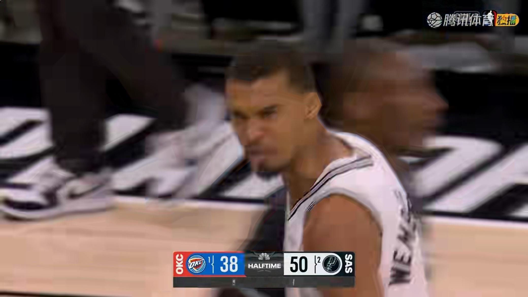 文班超远压哨三分！！马刺半场50-38领先雷霆雷霆vs马刺NBA