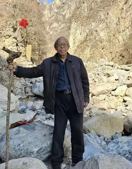 “太有毅力了！”河北，一81岁老人退休后为了打发时间，不跳广场舞，不刷手机，花1