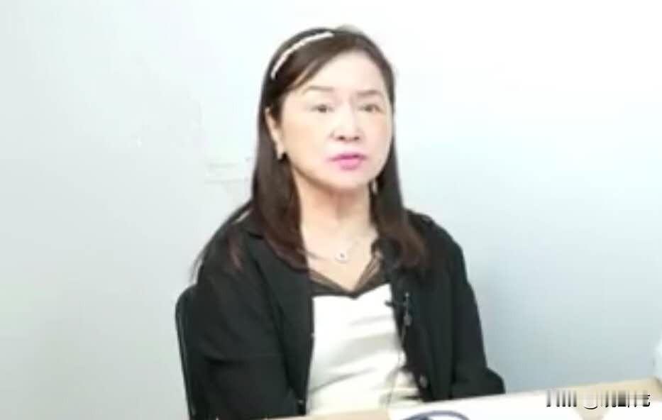 周玉蔻发文酸张雪是“投机咖”，短期玩流量，长期一定“撞墙”。

就因为张雪那句“