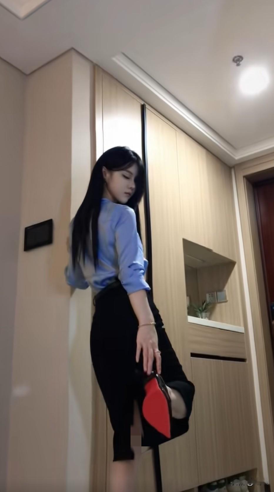 好一个幼态脸