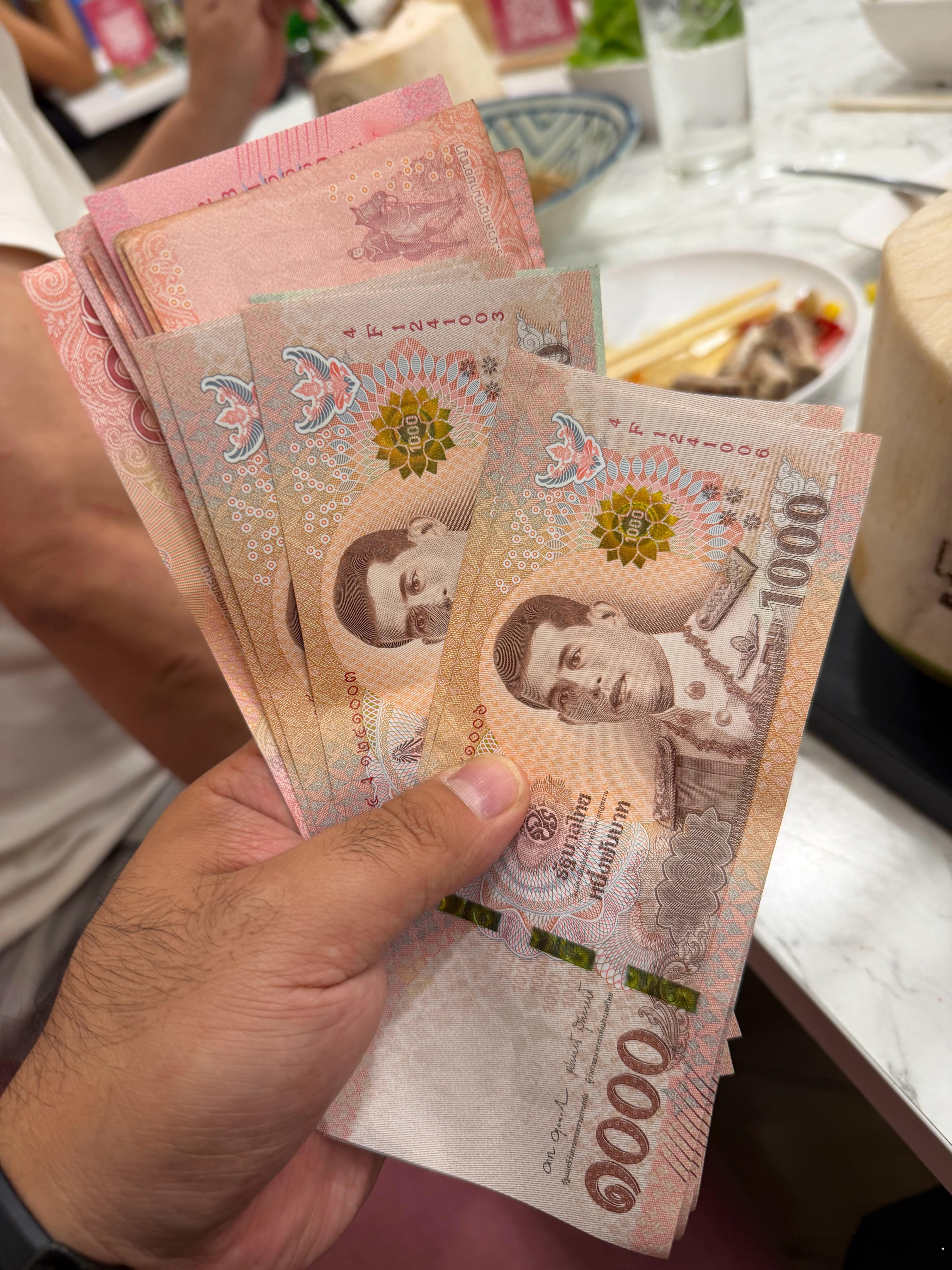 在泰国赚的第一笔窝囊费