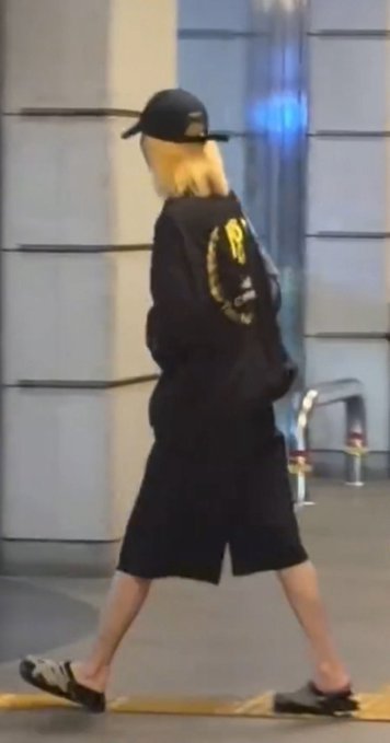同一套衣裤 不一样的感觉