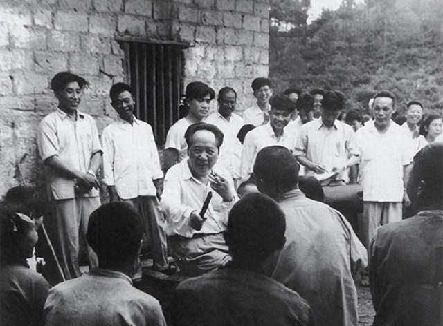 [太阳]1959年，毛主席听闻堂弟被划为“富农”，当他回到韶山老家时，当地干部还