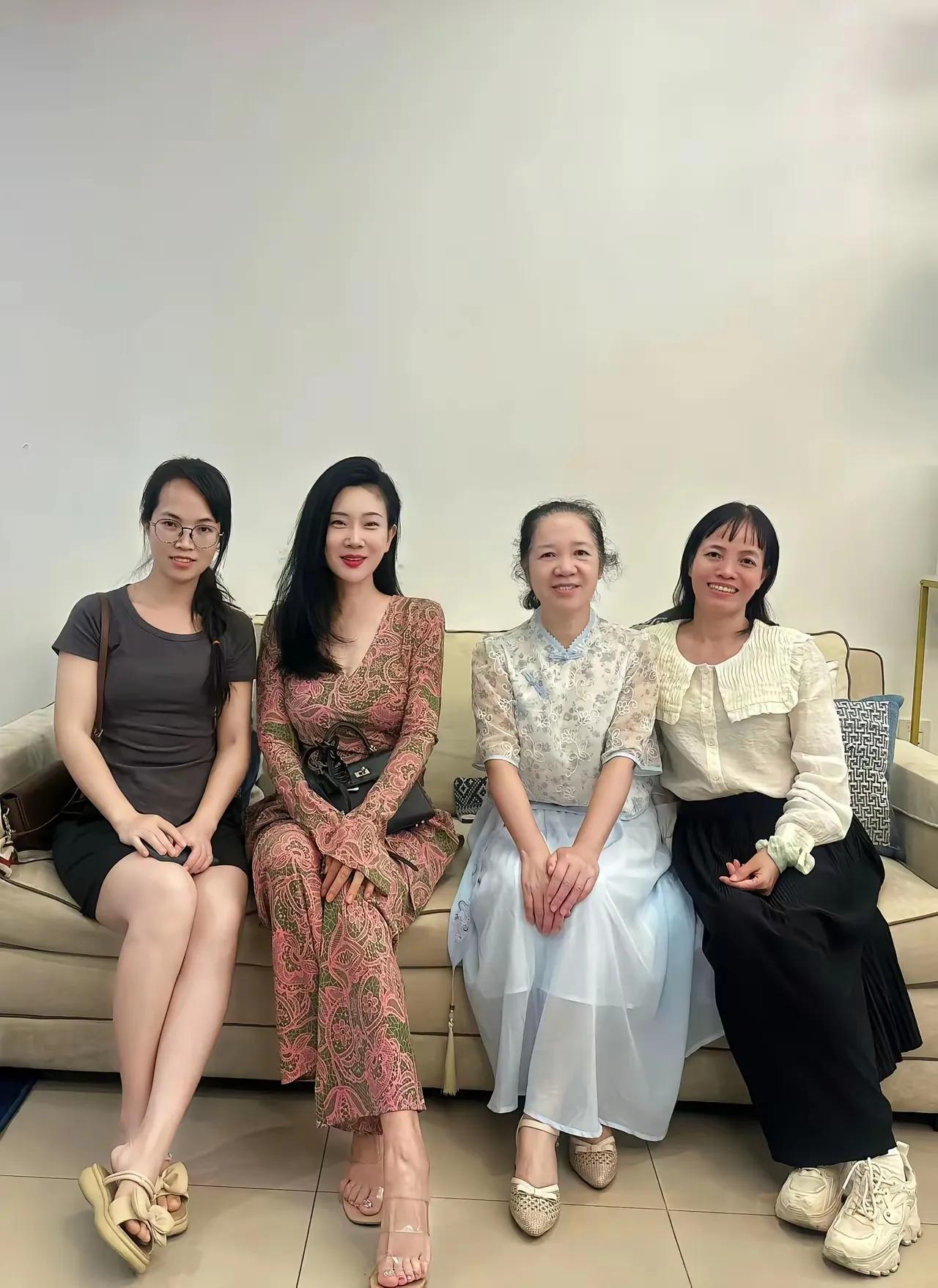 这里面有一个北方人
你能不能在半分钟内找到？
另外三个是南方人
拿出你识人的本事