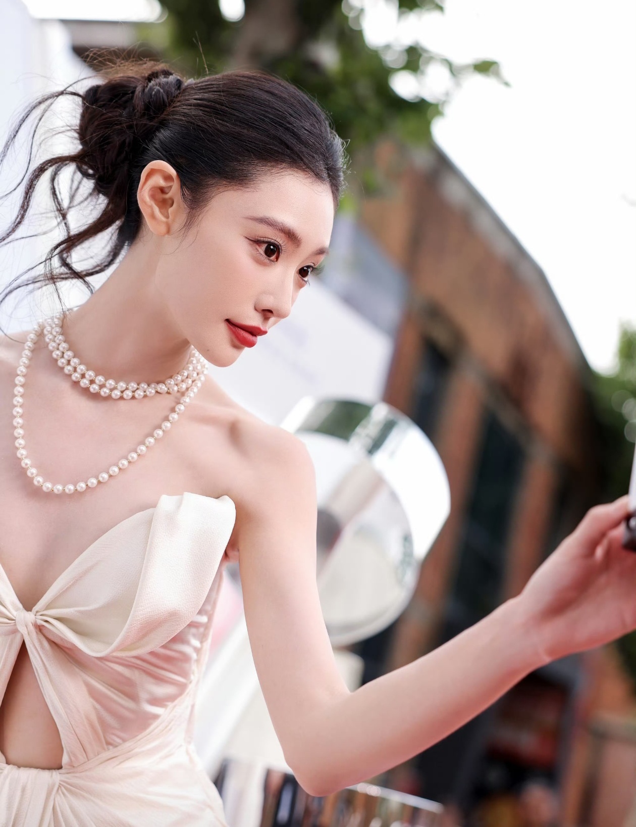 迪迪不畏致歉没听过，不知道哪里来的18线网红？她不知道自己那样提问是不对的吗？她