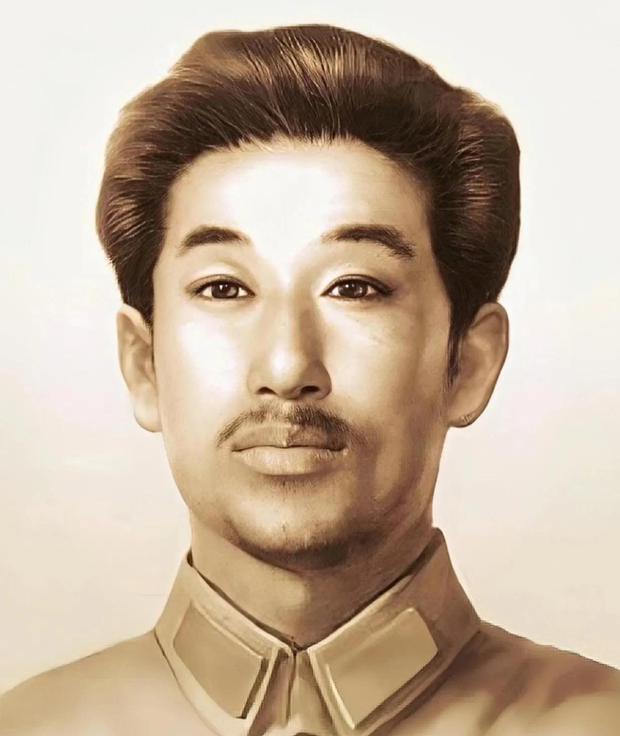 1942年，赵尚志牺牲后，日军让叛徒李华堂进行辨认，李华堂一到现场，发现汉奸正在
