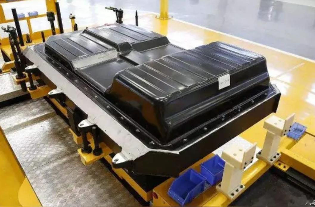 “不会爆炸”的锂电池真的要来了！香港中文大学研发的新技术，能把电池起火的概率降到