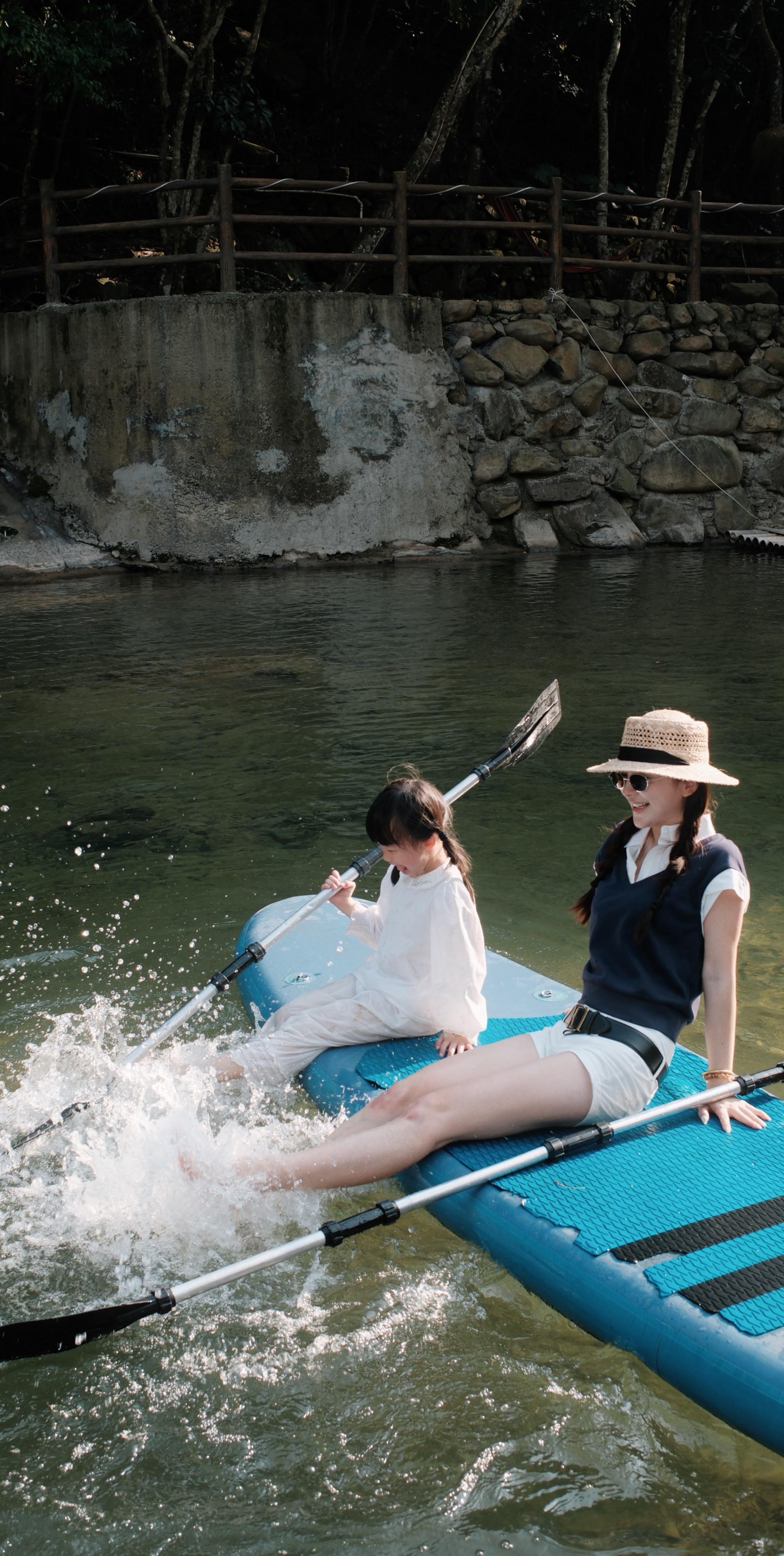 想要光着脚丫 在树上唱歌。