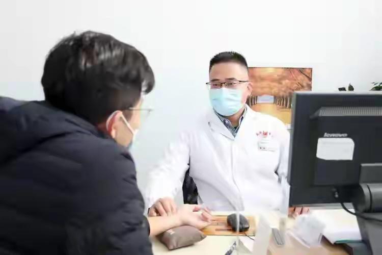 半夜1点睡，半年胖了24斤！医生警告：这5种“催肥”方式，正在掏空你的身体
潇湘