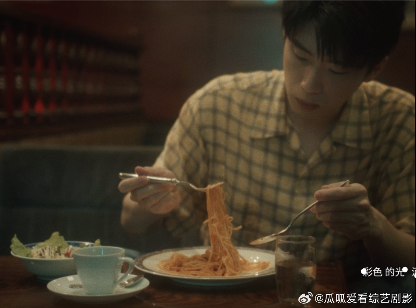 #曹杨新歌极光##曹杨新歌MV好烧脑#曹杨的新歌《极光》里让我们感受到了极光给我