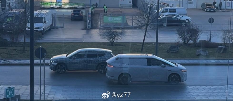 当Xpeng X9伪装车在德国慕尼黑和BMW iX伪装车相遇yz77聊车