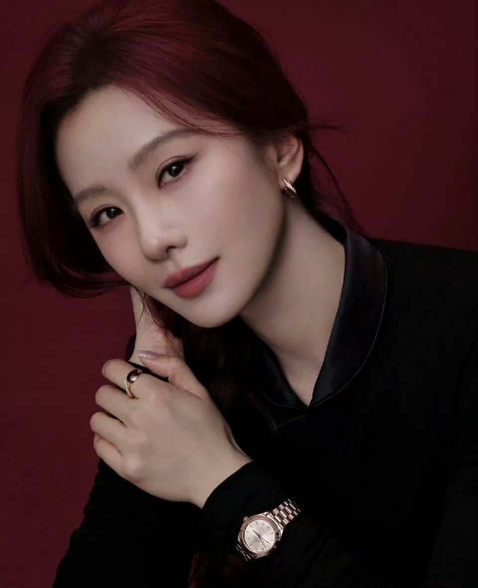 从未见过这样的刘诗诗是女大佬！！！ ​​​