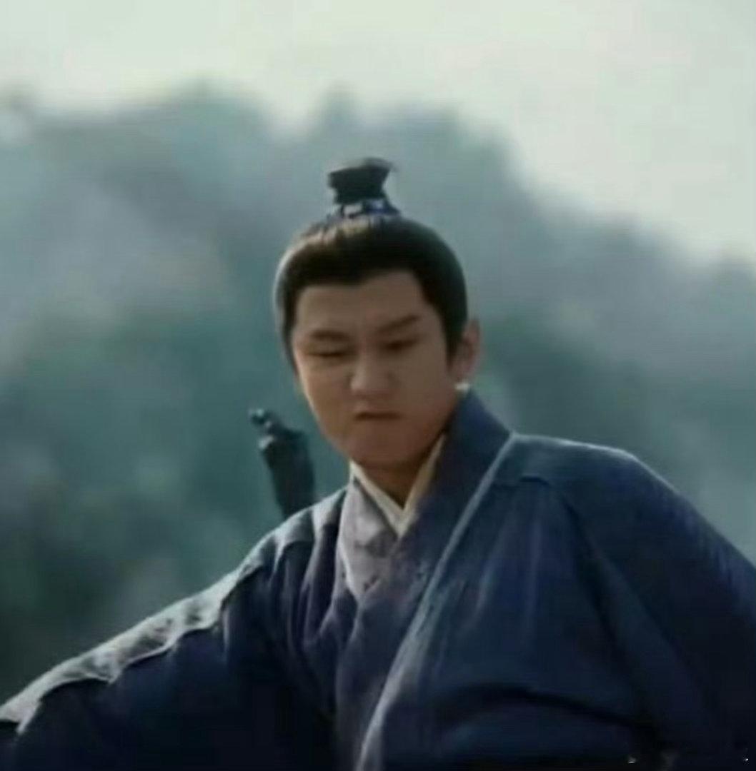 男主真的完全没有骨相，刻意凹造型也凹不出那个味儿。两京十五日看预告就有扑相了。过