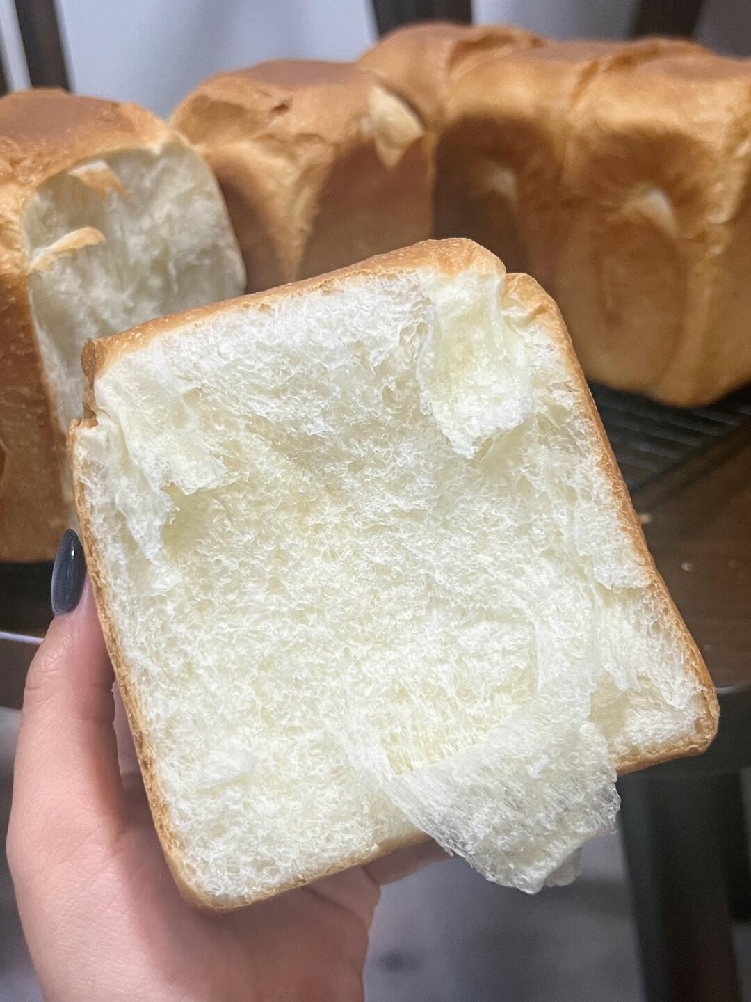 第一次尝试用汤种做牛奶白吐司