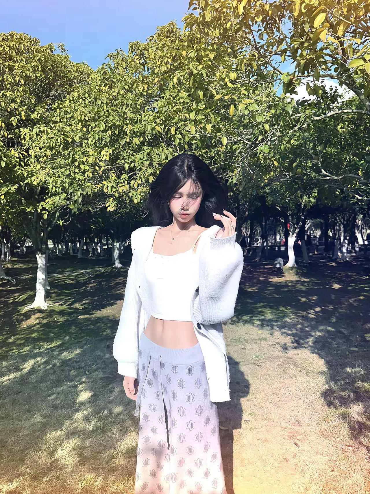 亲爱的 不要困在潮湿的雨季里 请抬头享受阳光