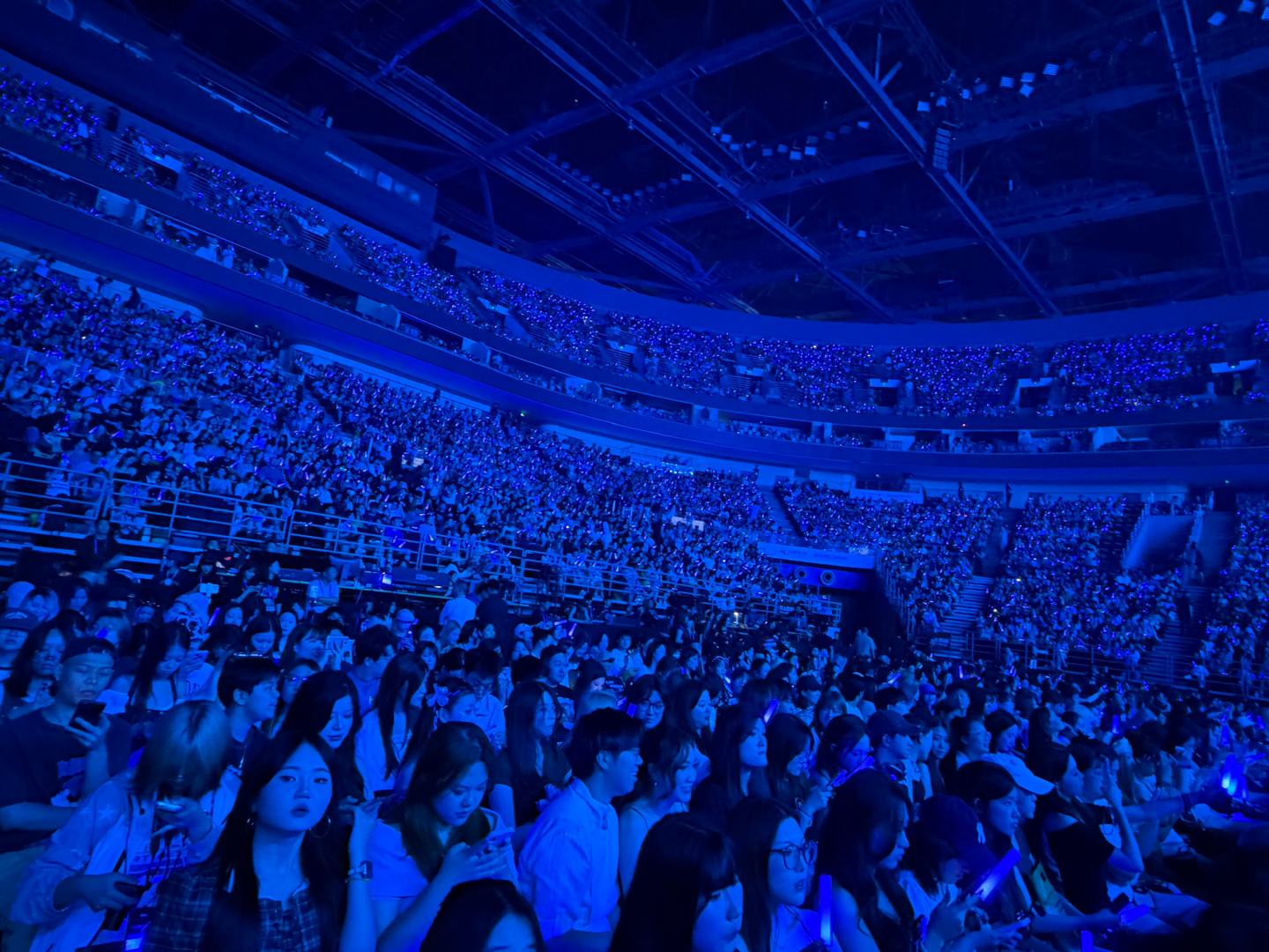 tizzyt北京演唱会上座率 难以想象的火爆程度！TT北京演唱会场馆内挤满观众，