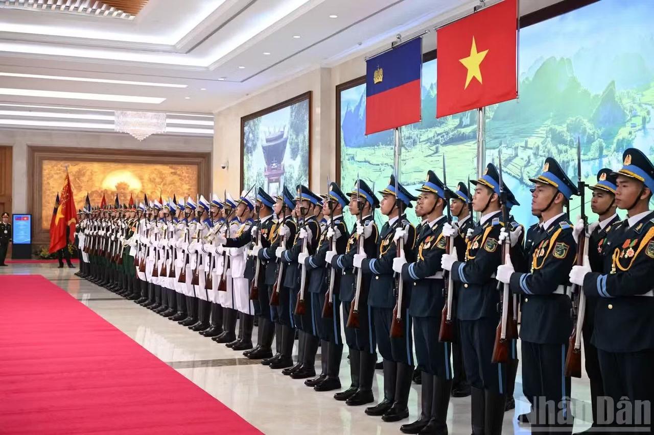国小来头不小！列支敦士登公国首相布丽吉特·哈斯历史性首次访问越南，看得出来，黎明