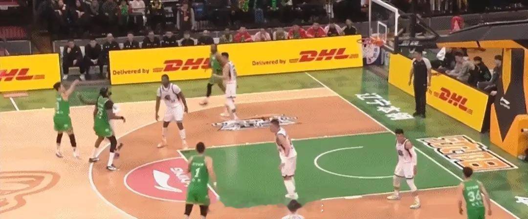 cba 遭遇3连败！赵继伟致命失误空砍12+7+6 5人上双山东力克辽宁辽宁男篮