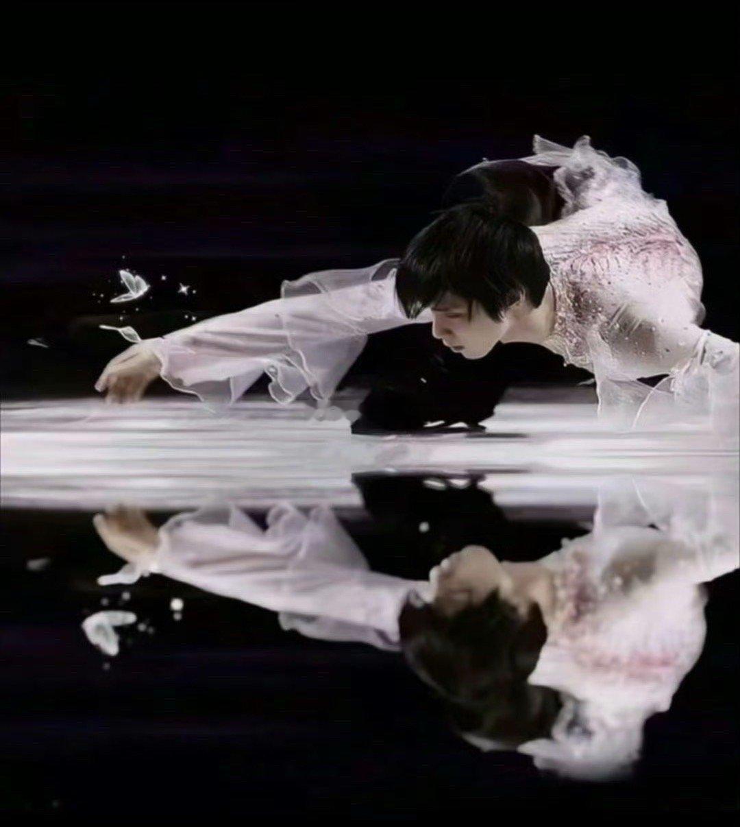 这是一位唯一的，我不愿错过的，他的任何一场比赛的运动员！速度与美的交融具象在他的