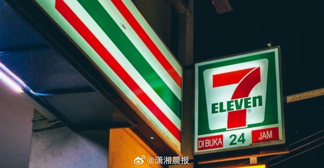 【#美国便利店店员与顾客打架致其死亡##美便利店店员打死顾客或判10年#】美国新