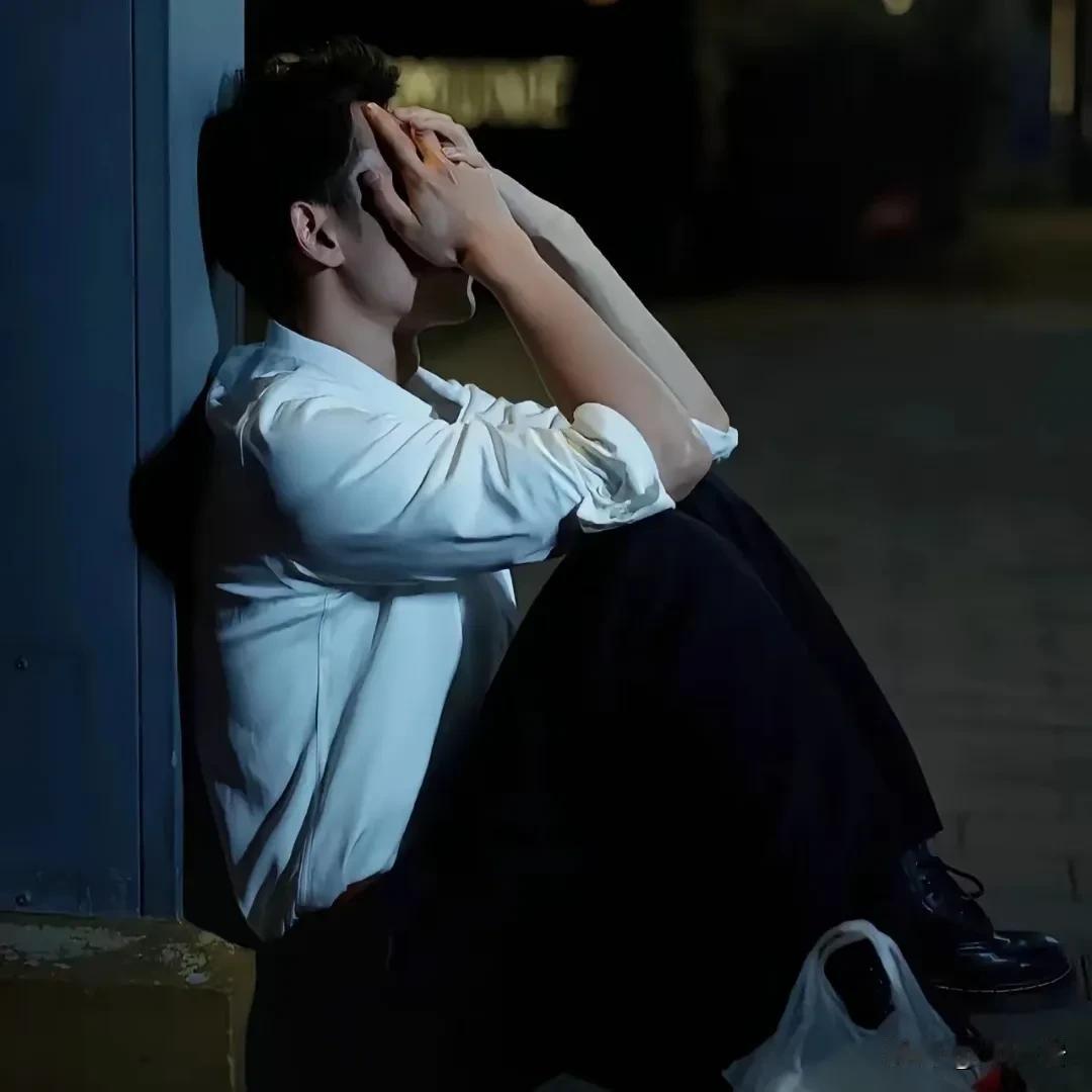 老公是典型的自恋型人格障碍，结婚10年，我起码动了150次离婚念头！
1.无论和
