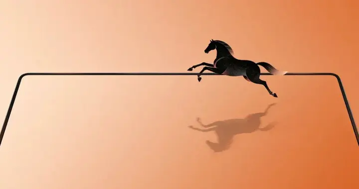 OPPO Find N6真机现身，折痕控制很不错！