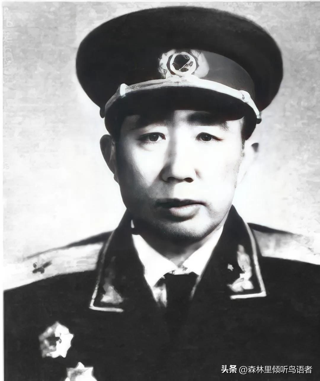 梨园口惨烈的战事结束以后，幸存红军战士张开基选择剃度藏身山间寺院，整整四年的山居