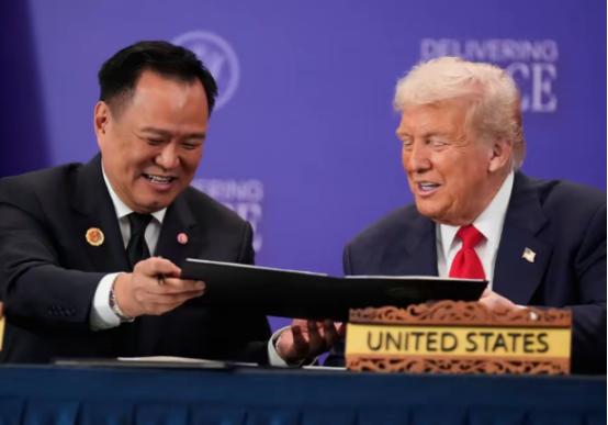 为什么中国没有很积极调停柬泰冲突。
 
泰国爱泰党秘书长提提潘近日用英文发布了一