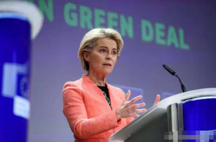 欧盟这是一点脸都不要了，说着最硬的话，挨着最狠的打！
欧盟委员会于当地时间3月2