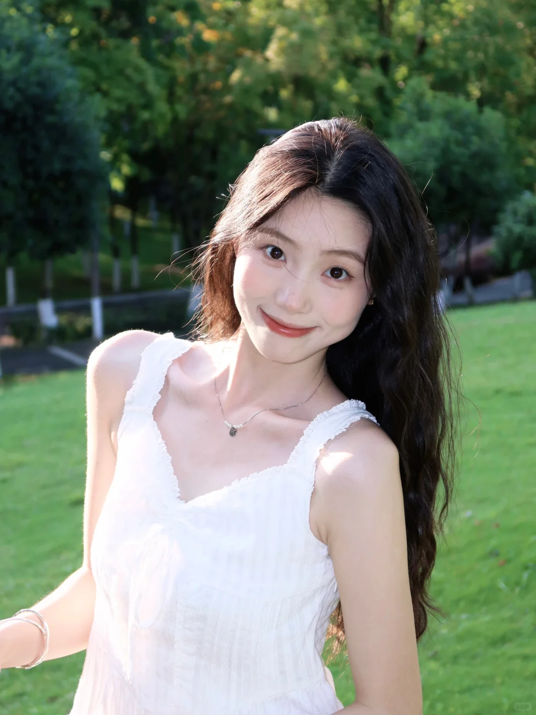 夏天必备的小白裙！