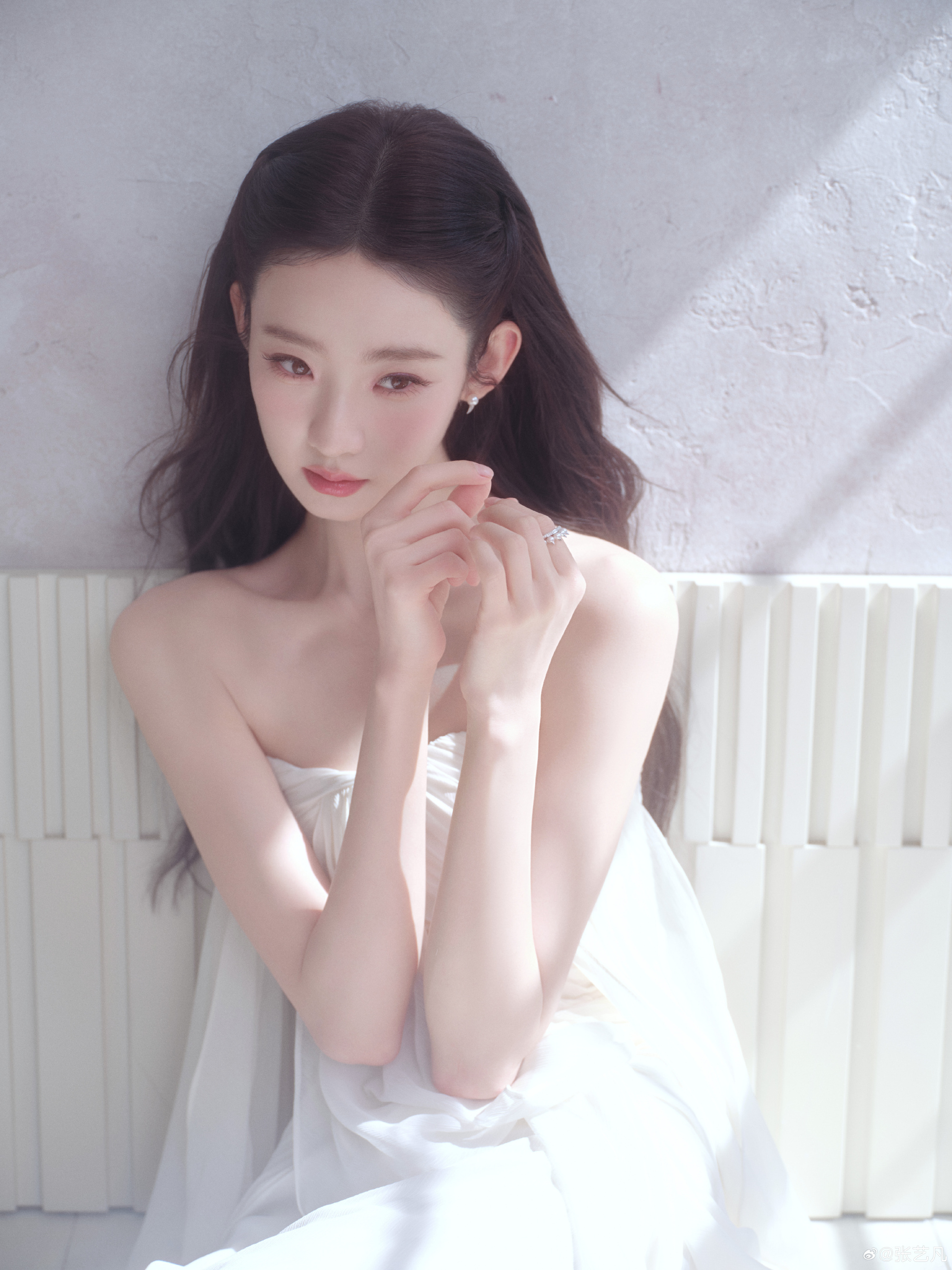 张艺凡干一行行一行张艺凡从舞蹈、女团到影视综艺全面开花，业务能力在线，新作品也在
