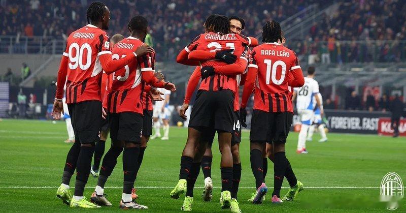 Ac米兰出战萨索洛，今天好像七点半就来了。意甲出豪门那也太早了吧！今天我认为ac