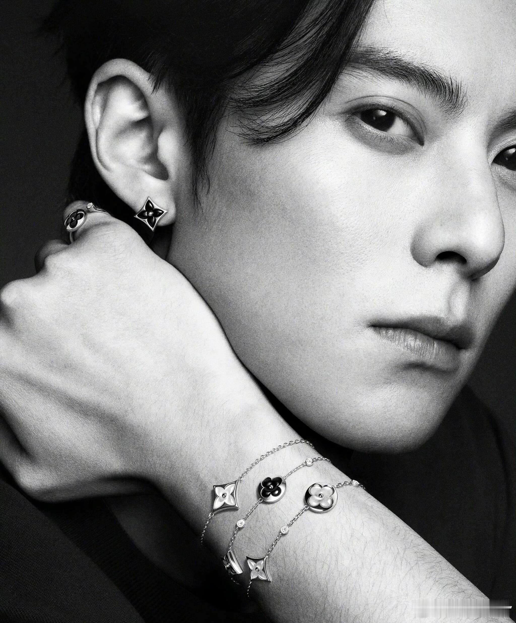 王鹤棣 ✖️ Louis Vuitton Color Blossom王鹤棣作为路