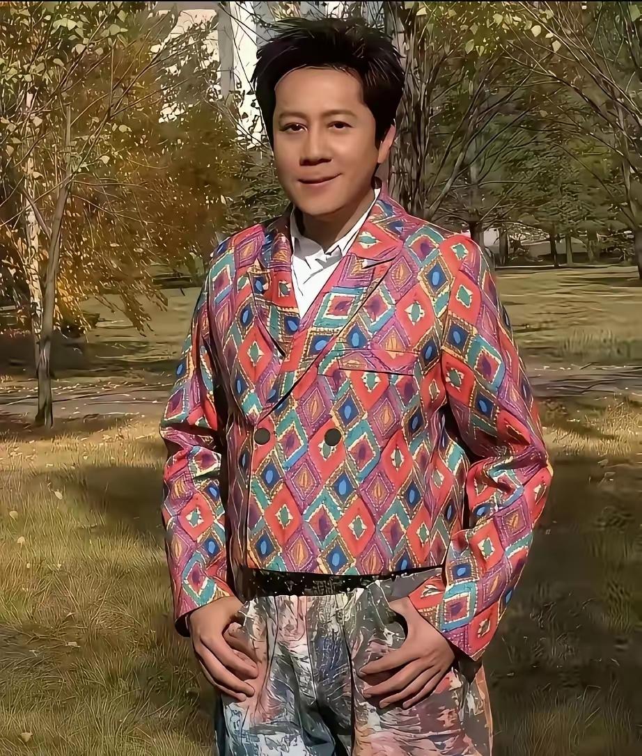 蔡国庆
休闲照