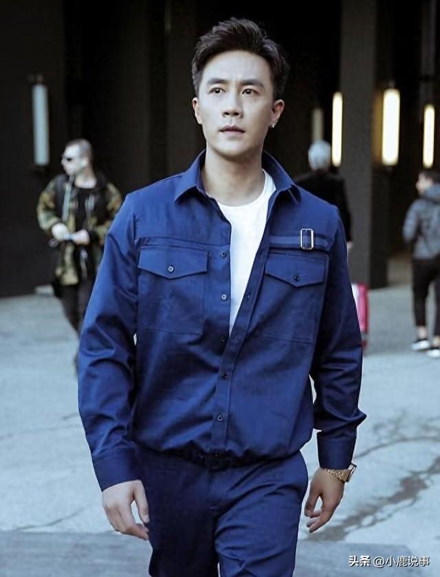 终于看懂杜淳，
投资《逐玉》这步棋太绝了。
别人都扎堆抢大IP，他偏偏挑了部冷门