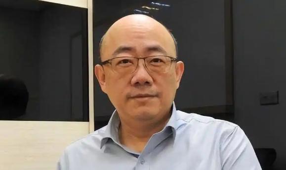 台湾郭正亮提出问题：两岸统一时大陆要在岛上驻军，那么台湾的十七万军人怎么办？这就