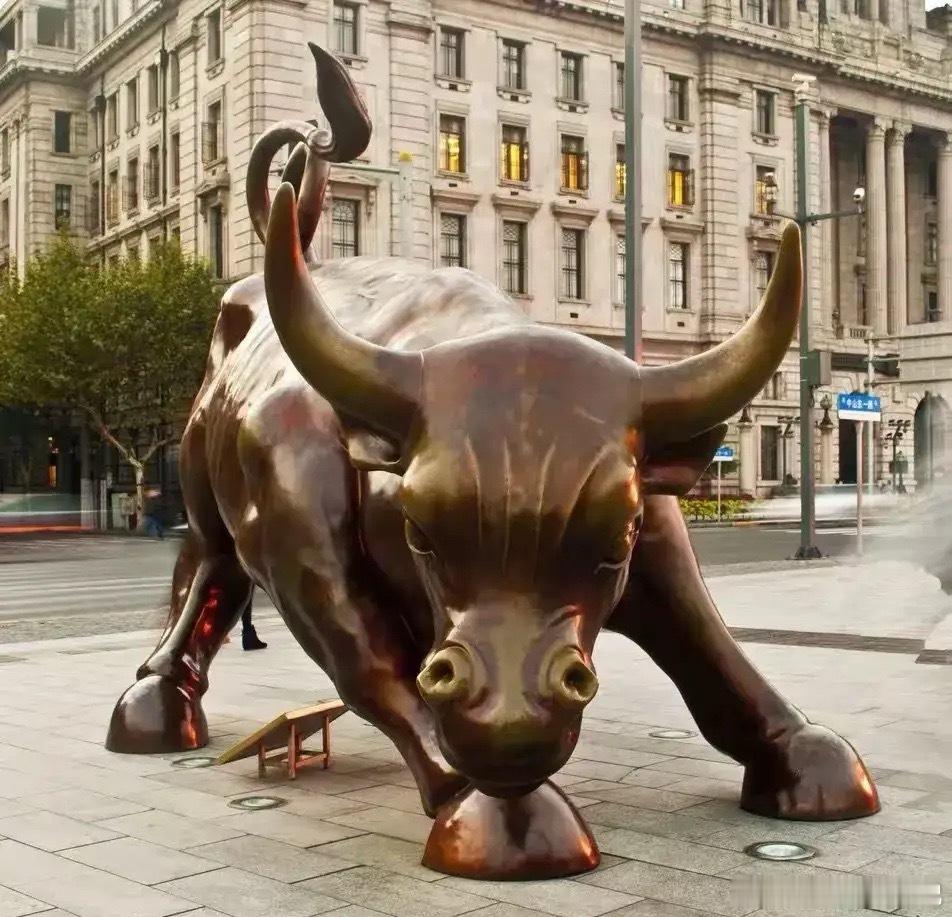 假期突发大事件！1月5日A股开门红稳了吗？一、政策红利释放，多赛道迎提振宏观层面