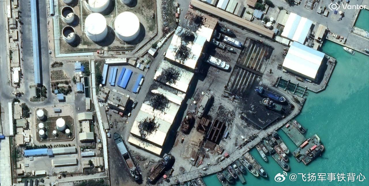 布什尔港位于伊朗南部的波斯湾沿岸，是布什尔市的主要港口，也是伊朗重要的海运与能源