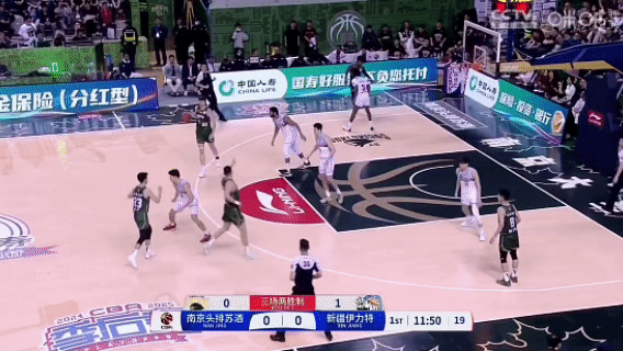 林葳连着两个小打大，开场定了进攻的基调。同曦男篮vs新疆男篮cba季后赛 ​​​