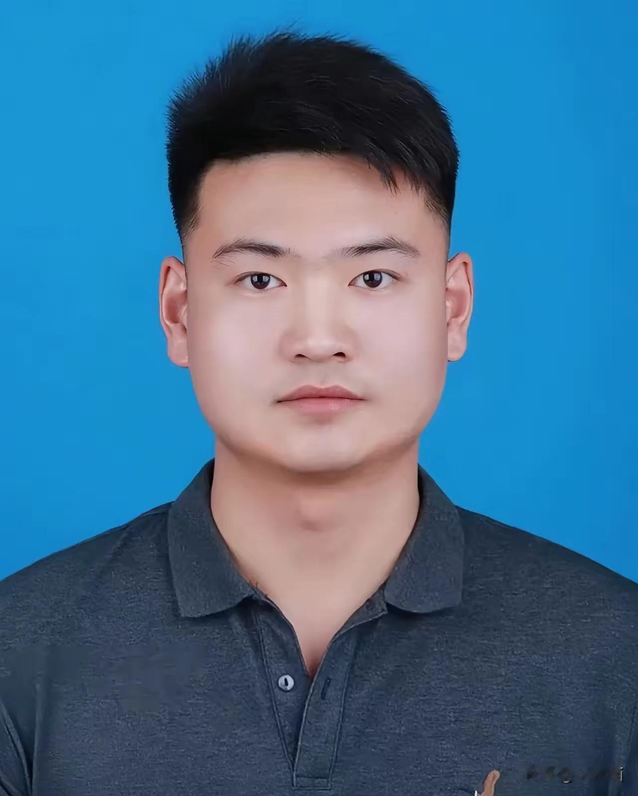 汉中那个30多岁的村主任李杨，
再也回不来了。

8月1号晚上，他去村里通知大伙