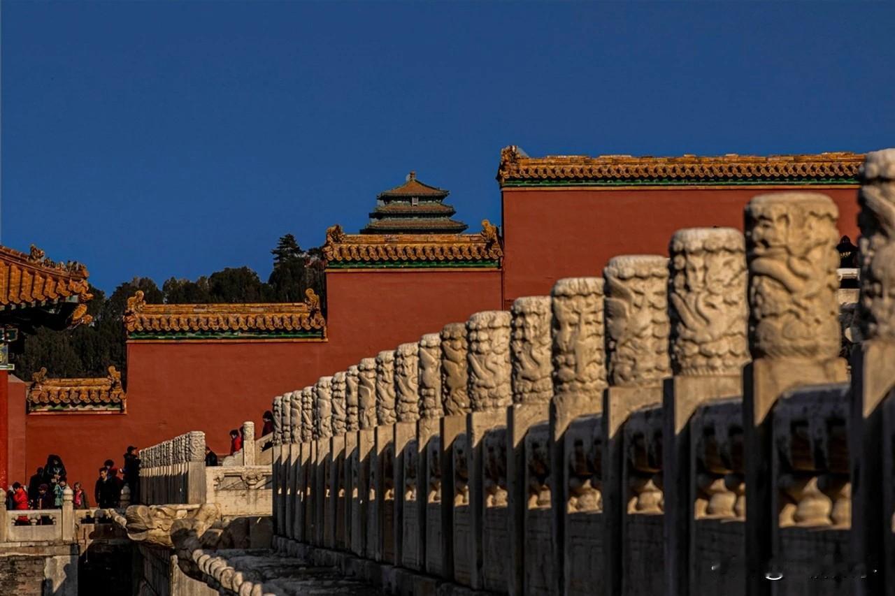 很多初高中家长的焦虑，其实都逃不开两个核心：一是方向迷茫，二是提分无力。
中考分