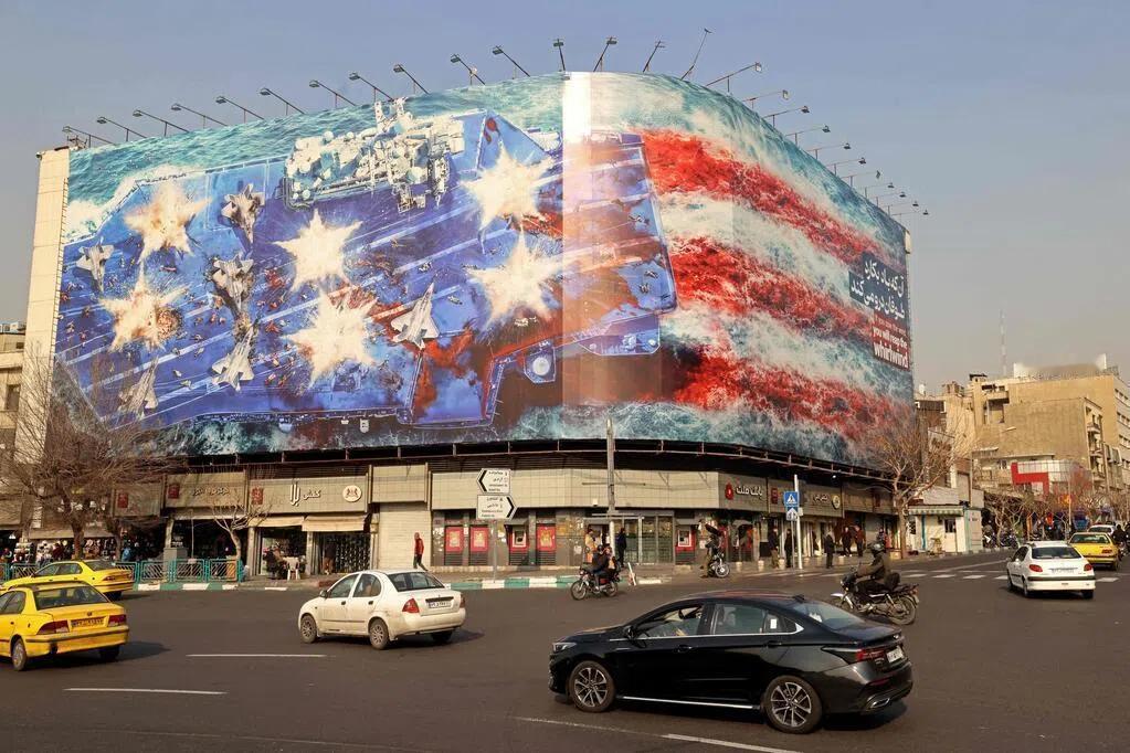 阿联酋外交部周一发声明强调，阿联酋绝不允许从其领土对伊朗发动袭击。
美国总统特朗