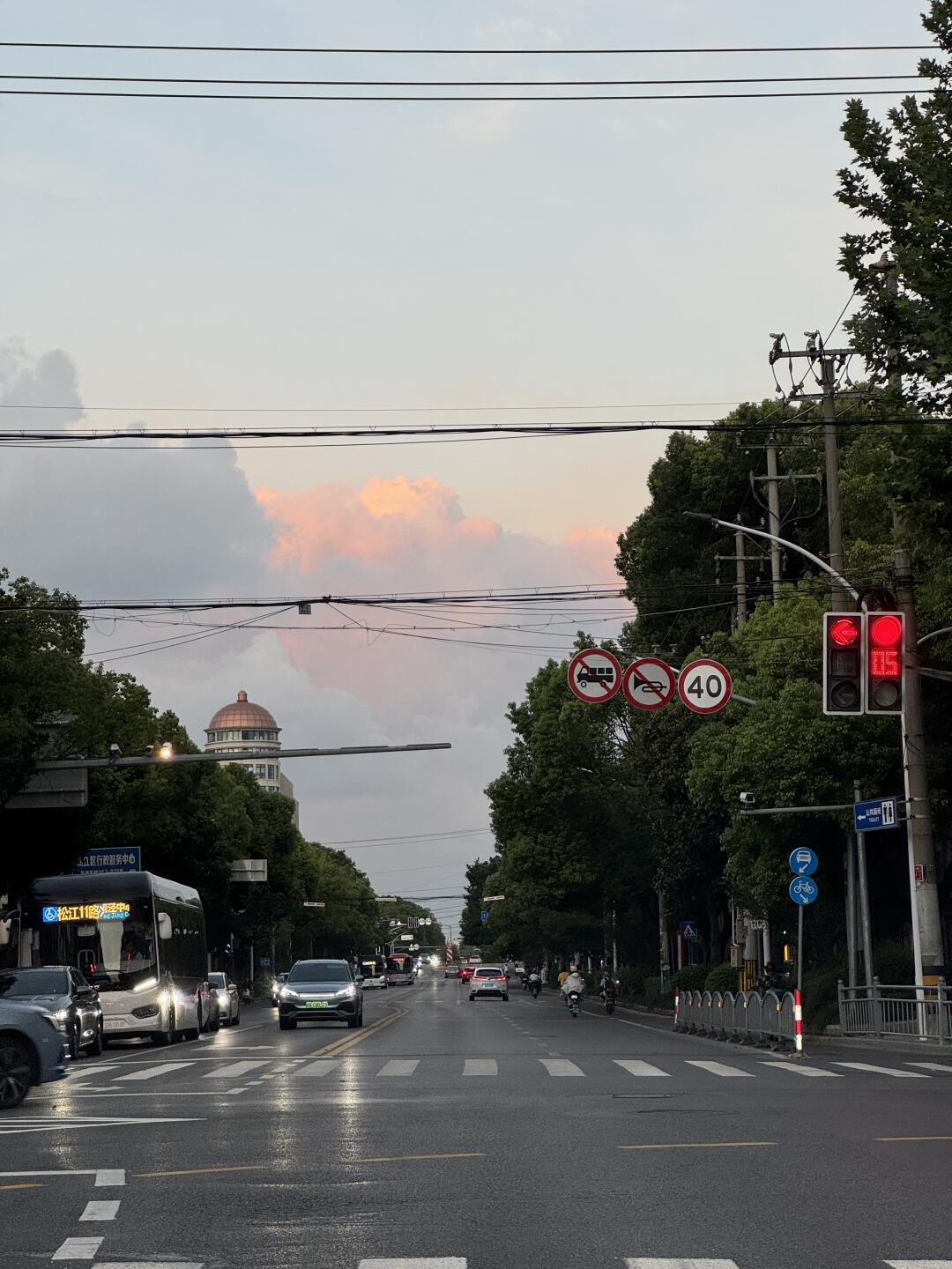 今天的云也很温柔