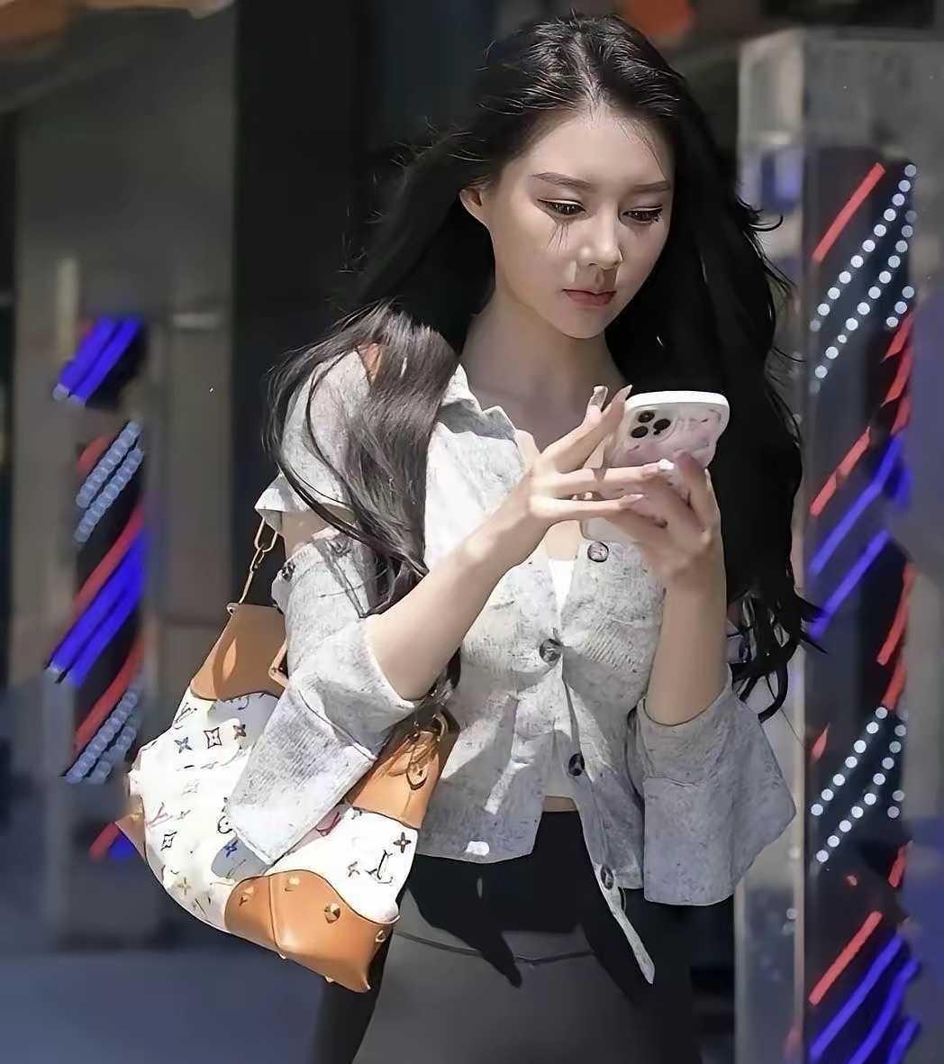 快聊聊你的女神是谁啊！