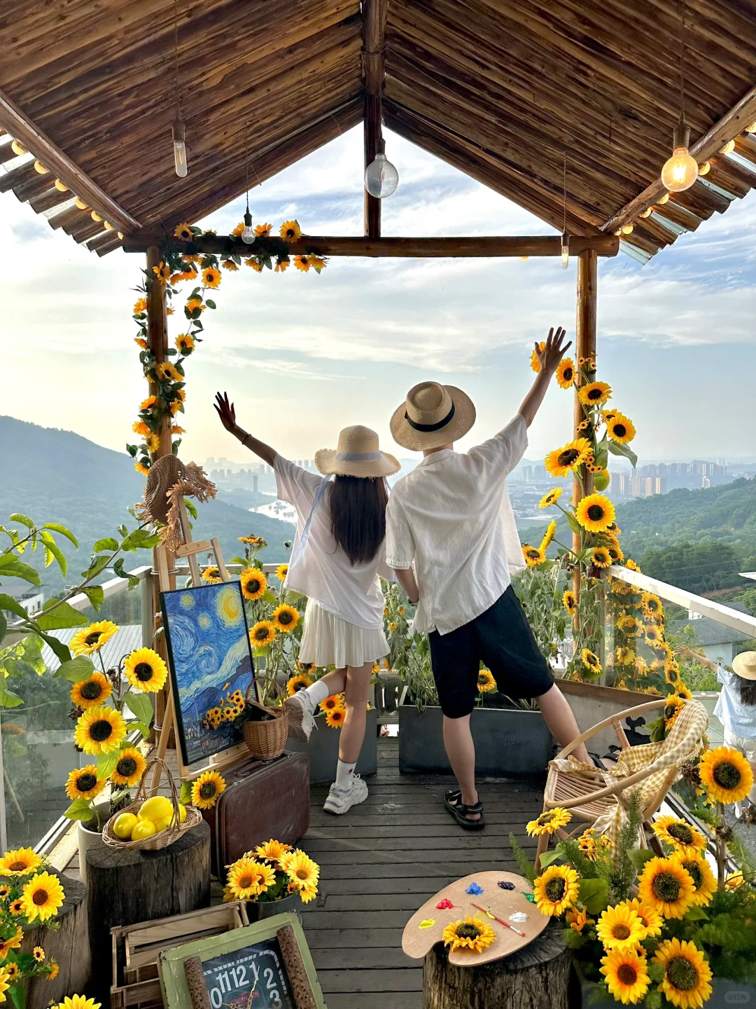 在重庆！布满向日葵的梵高木屋太好拍了🌻