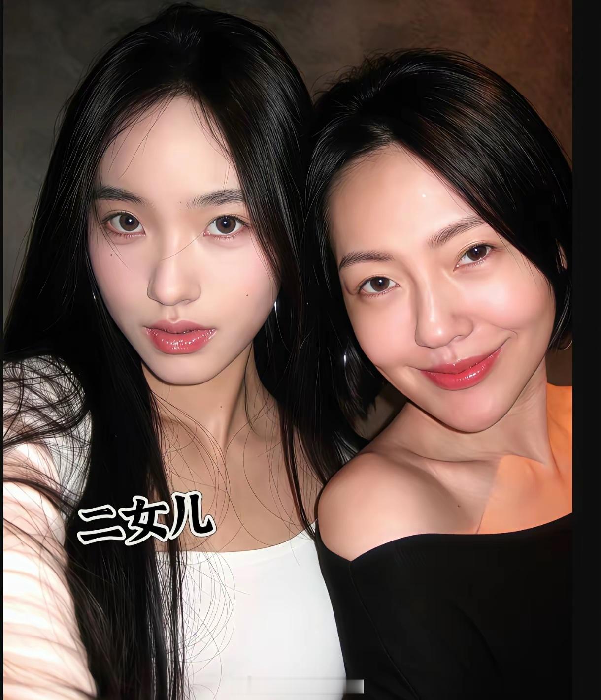 小S三个女儿，到底哪个最像她？从神态嘴型方面看，当然是老二Lily！老大偏野性，