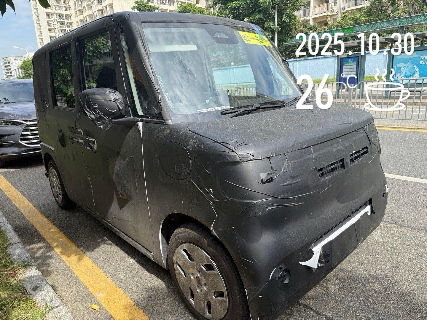 比亚迪的K car RACCO。那边在日本东京车展发布，这边就在国内活捉到了测试